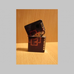 Rammstein, doplňovací benzínový zapalovač s vypalovaným obrázkom (balené v darčekovej krabičke)